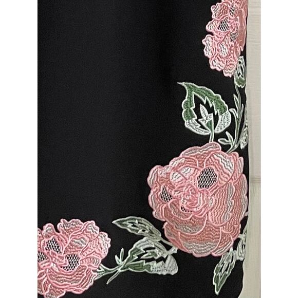Jax Dress A-Line Black Embroidered Sz 8 Short Sleeve Lined Stretch Floral Demure - Picture 3 of 10